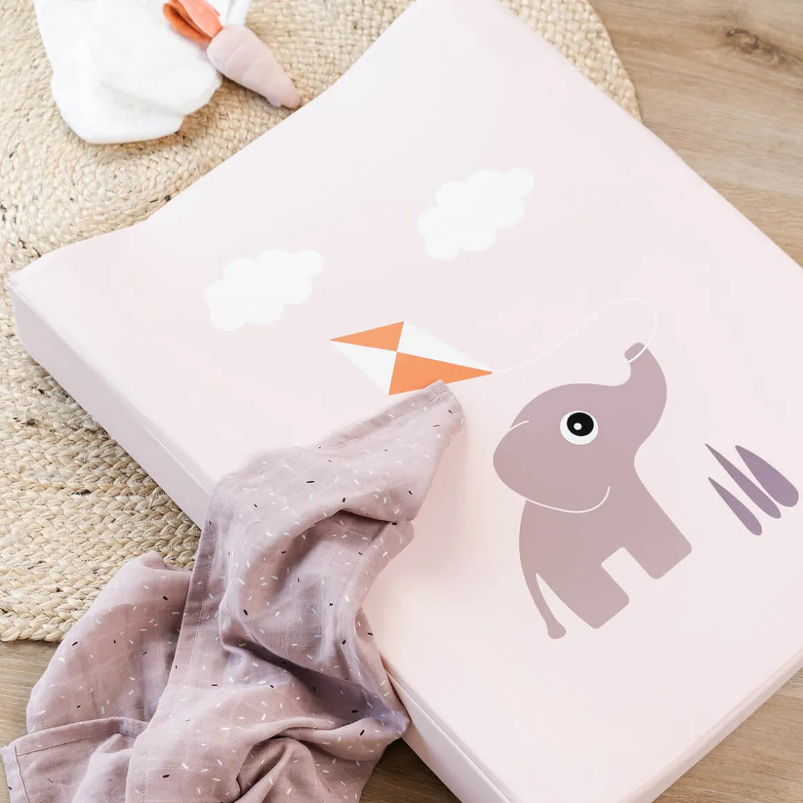 Changing pad easy wipe - Playground - Powder