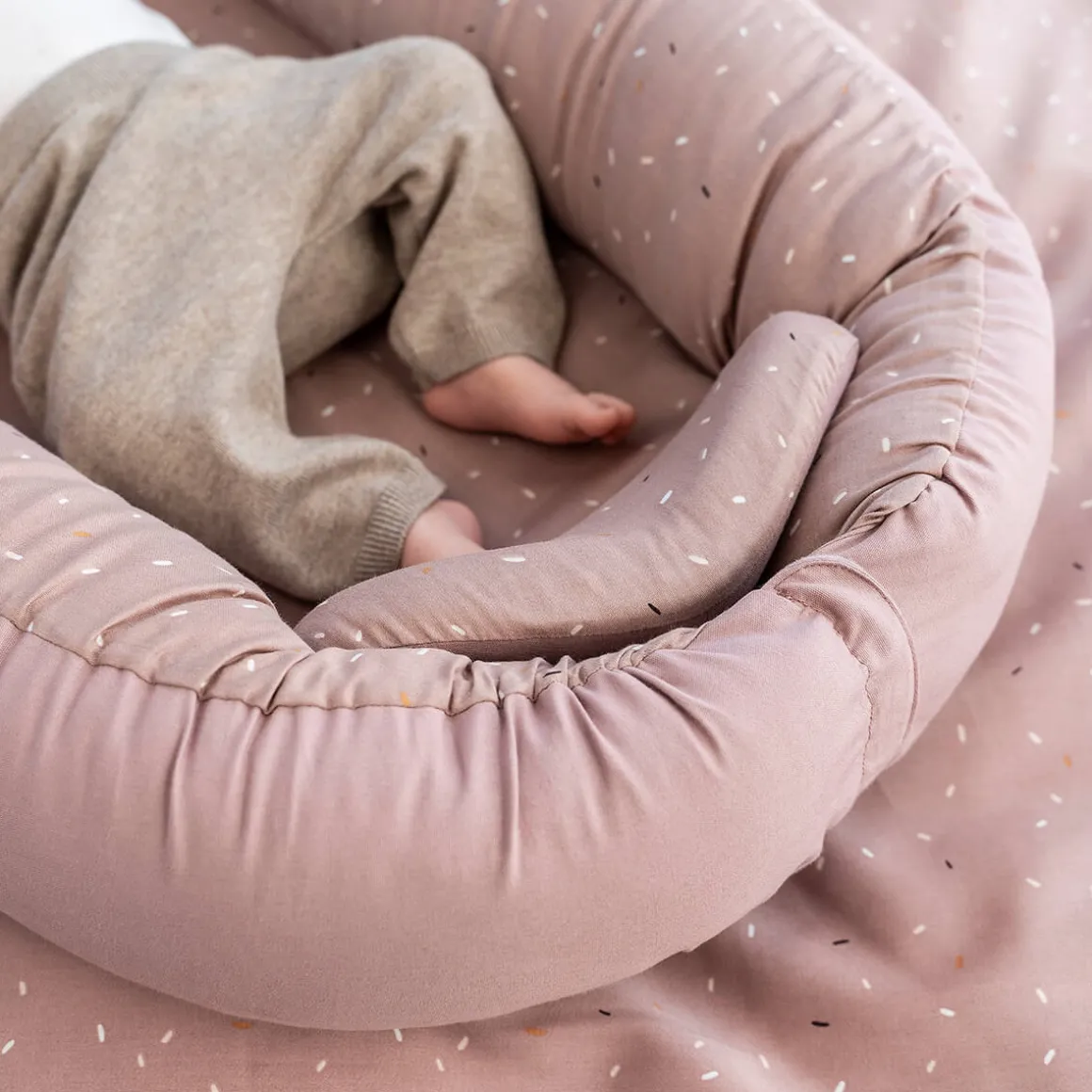 Cozy nest - Confetti - Grey