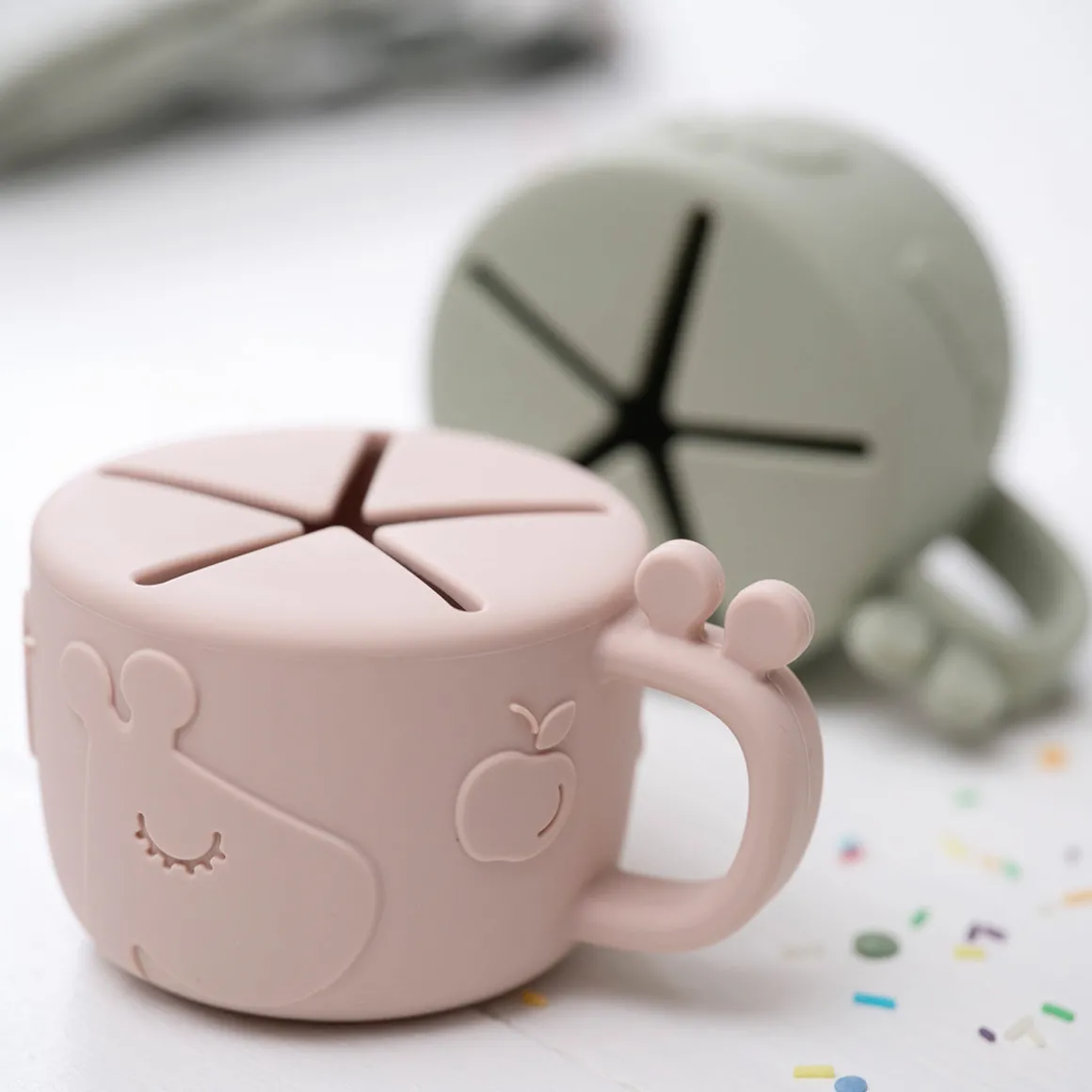 Peekaboo snack cup - Raffi - Powder