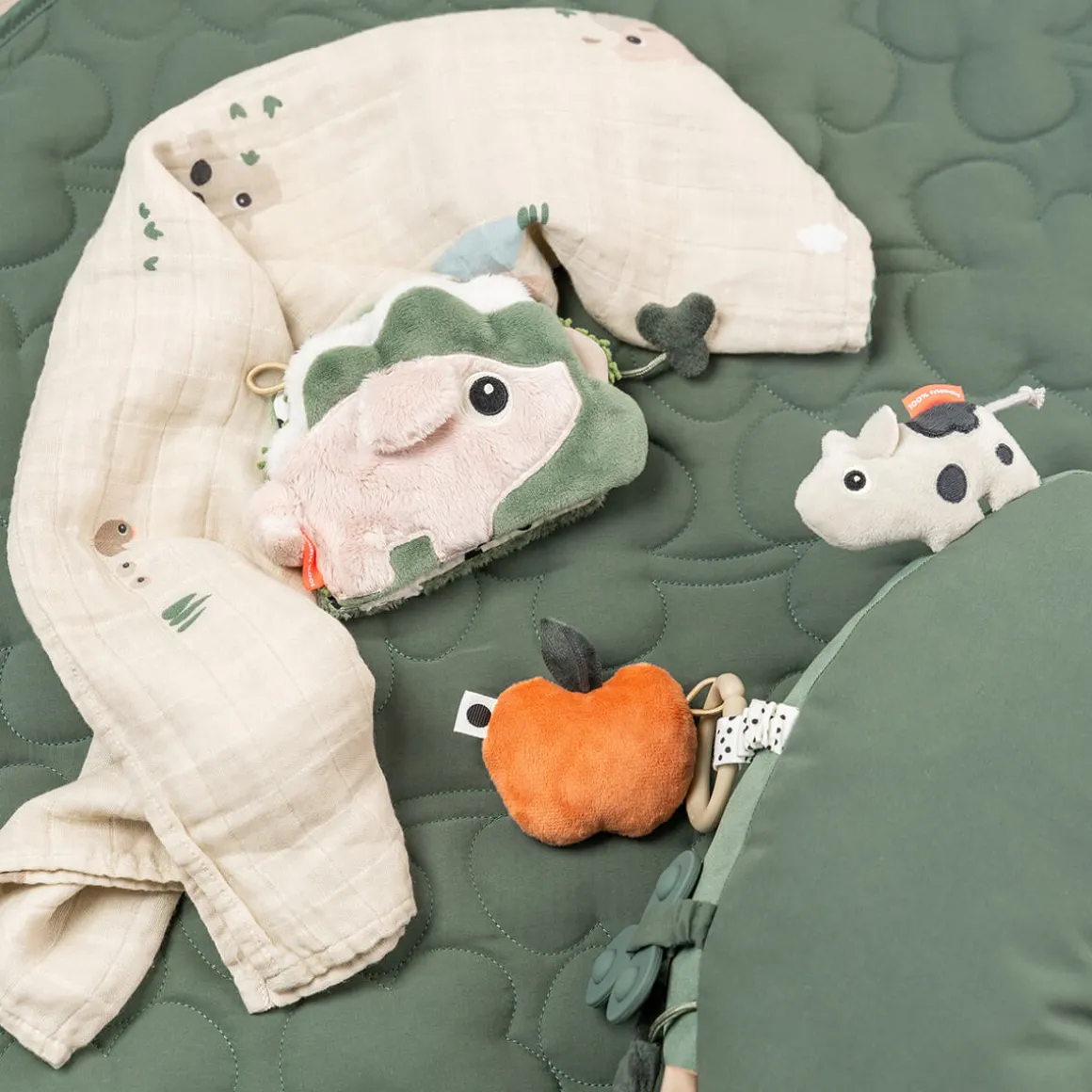 Tummy time activity pillow - Tiny farm - Green